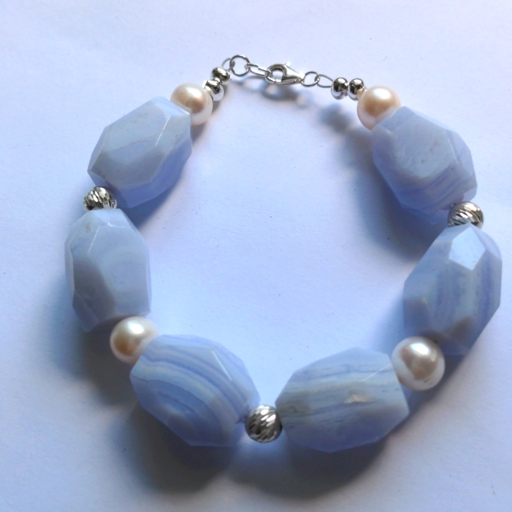 Sterling & Blue Lace Agate Bracelet.  Freshwater pearls. New,Chunky, Genuine Gem